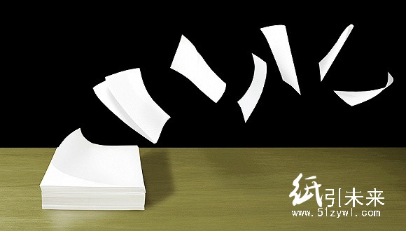 這臺(tái)造紙機(jī)不用水就能把廢紙變成再生紙