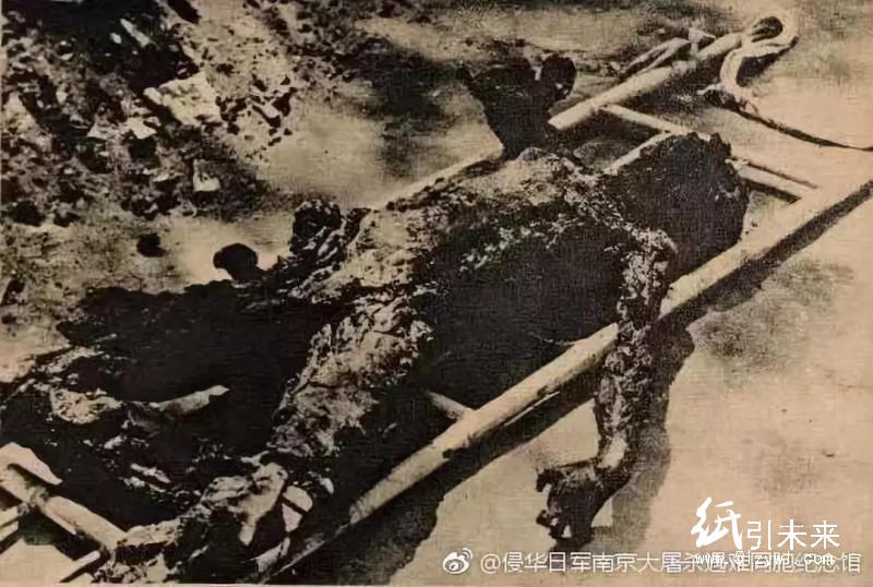 勿忘“12•13”！今天，向遇難同胞默哀